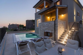 Villa Skraline for 6 people near Umag with salt-water private pool